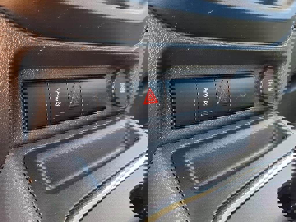 Used 2015 Jeep Patriot Sport image 22