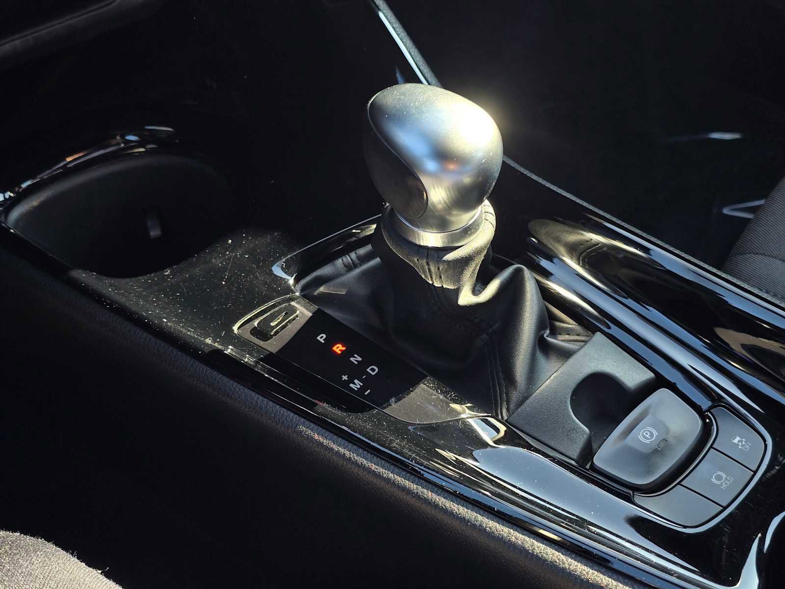 Used 2021 Toyota C-HR XLE image 32