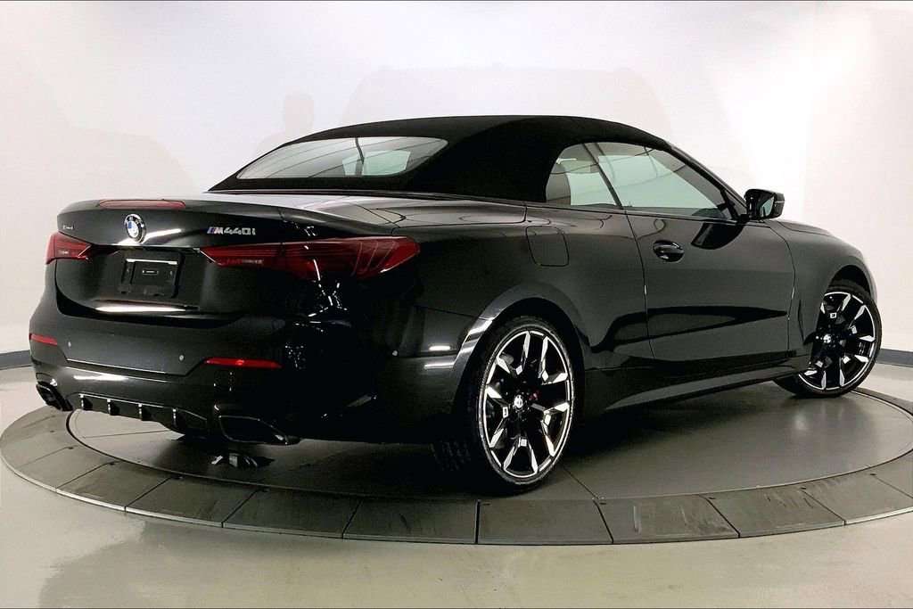 Certified 2025 BMW 440i xDrive Convertible w/ Premium Package image 12