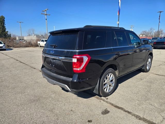 Used 2021 Ford Expedition XLT image 3