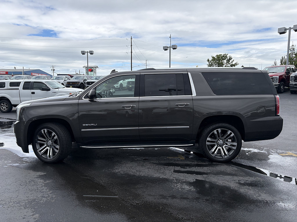 Used 2019 GMC Yukon XL Denali w/ Open Road Package AWD/4WD image 11