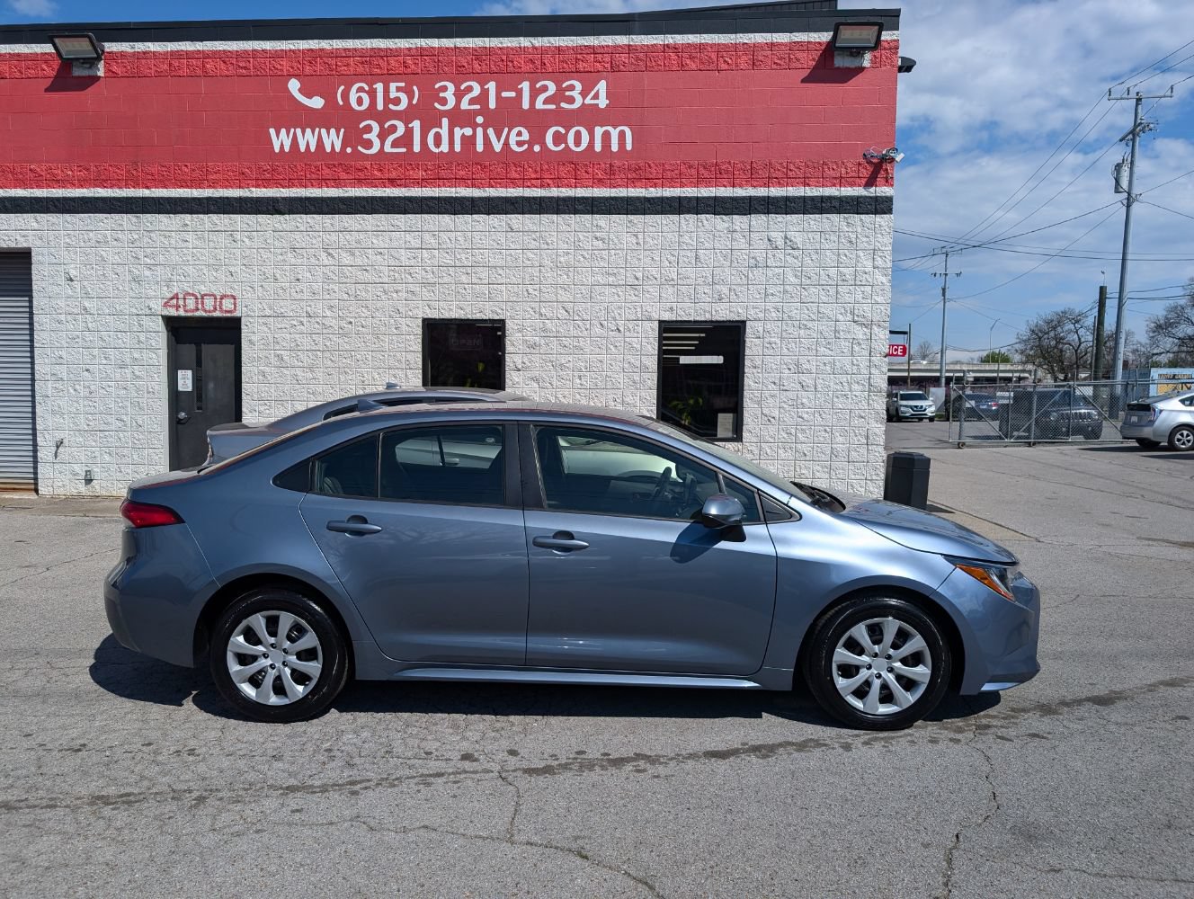 Used 2022 Toyota Corolla LE FWD image 5