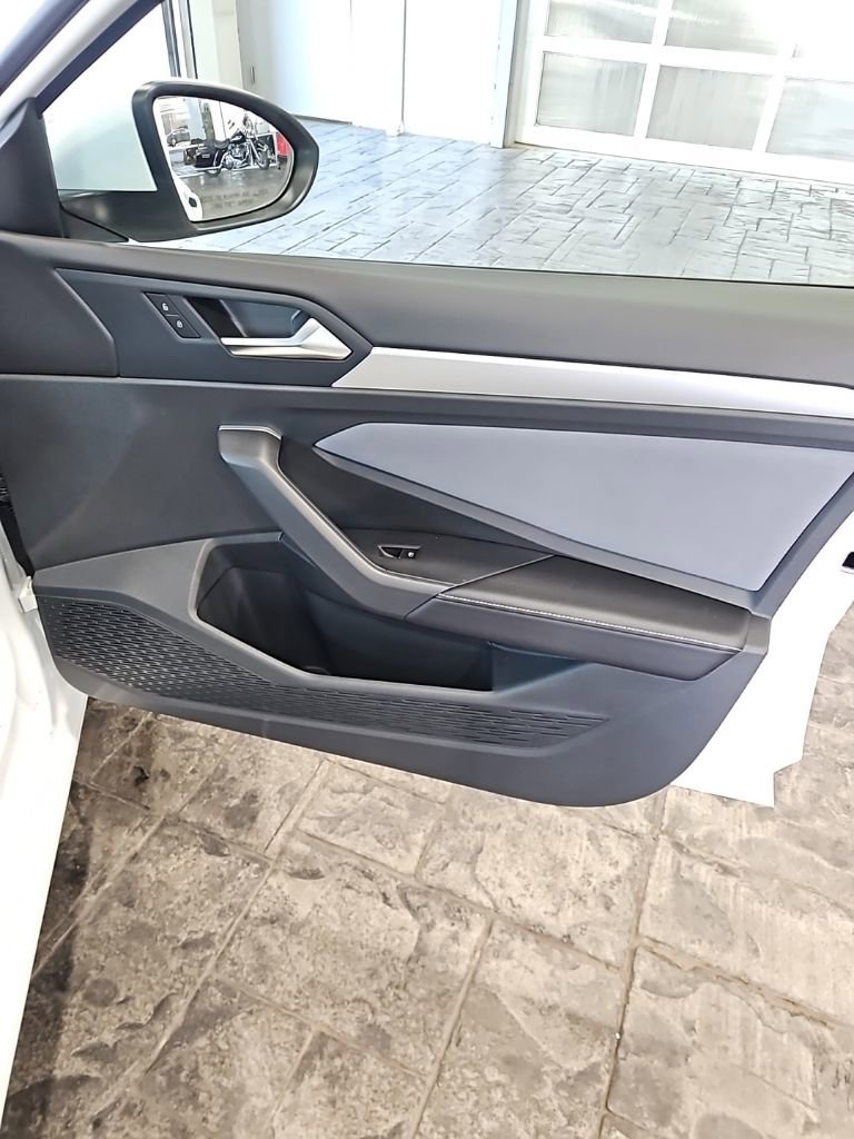 New 2026 Volkswagen Jetta SE FWD image 11