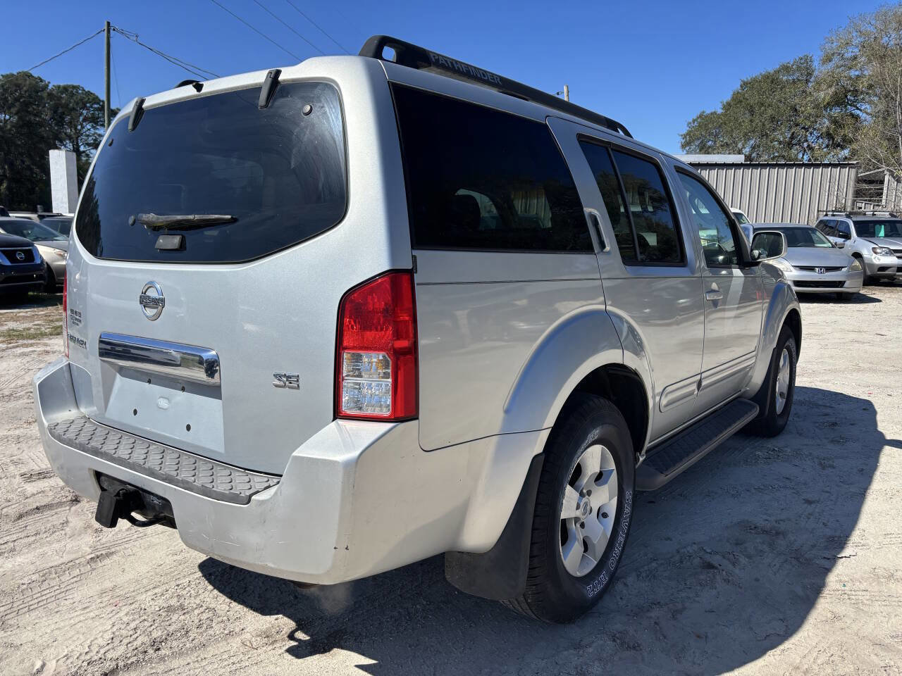 Used 2007 Nissan Pathfinder SE image 4