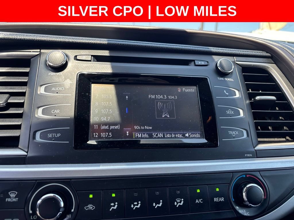 Used 2019 Toyota Highlander LE w/ Carpet Mat Package (TMS) FWD image 23