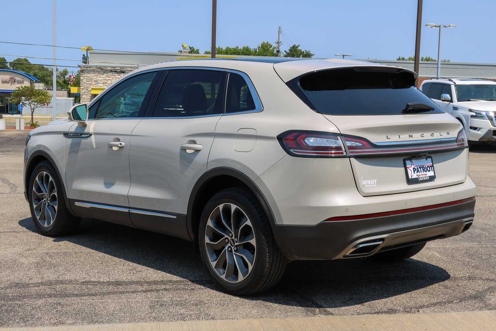Used 2022 Lincoln Nautilus Reserve AWD/4WD image 5
