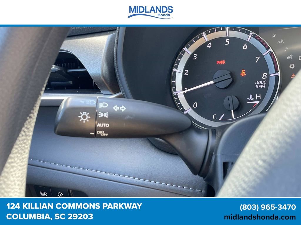 Used 2023 Toyota Highlander L FWD image 23