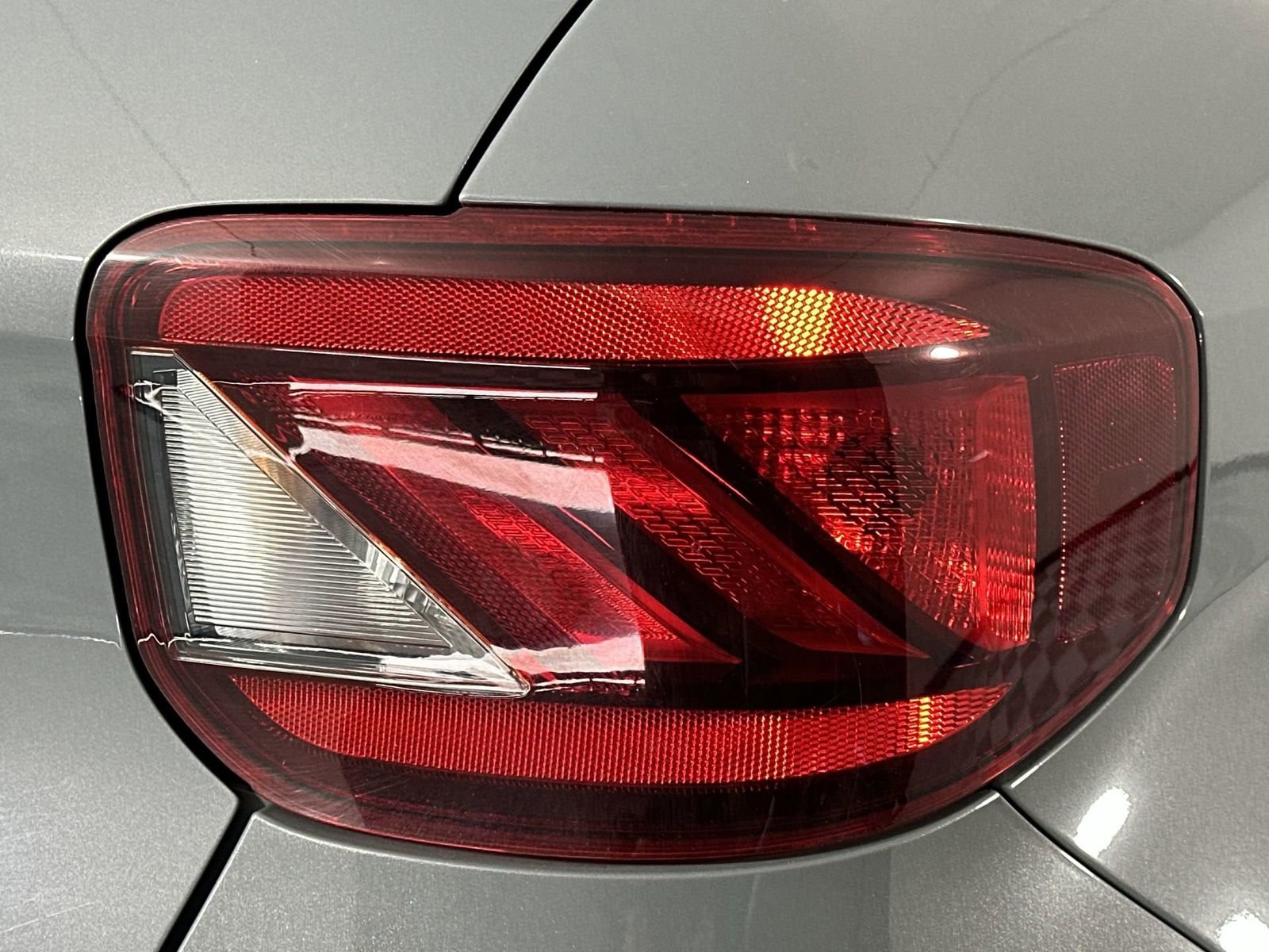 Used 2021 Hyundai Venue SEL w/ Cargo Package image 25