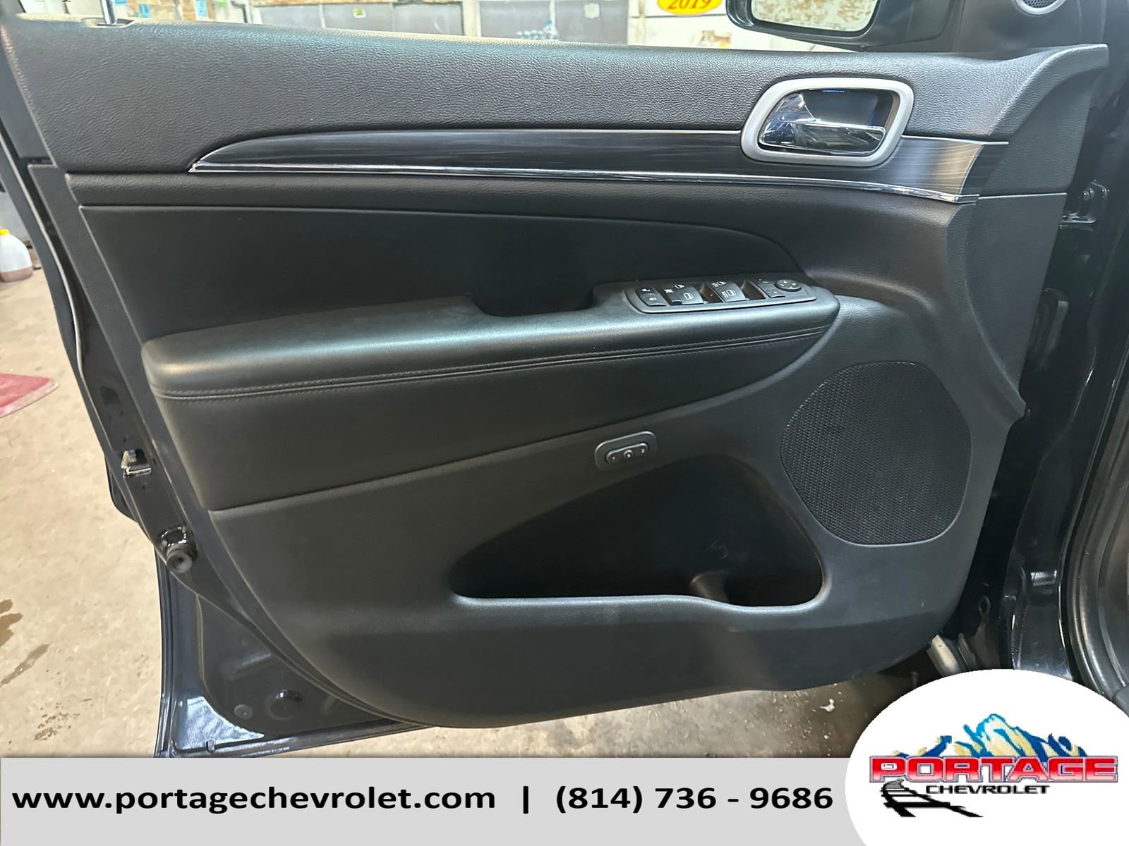 Used 2021 Jeep Grand Cherokee Limited w/ Trailer Tow Group IV image 11