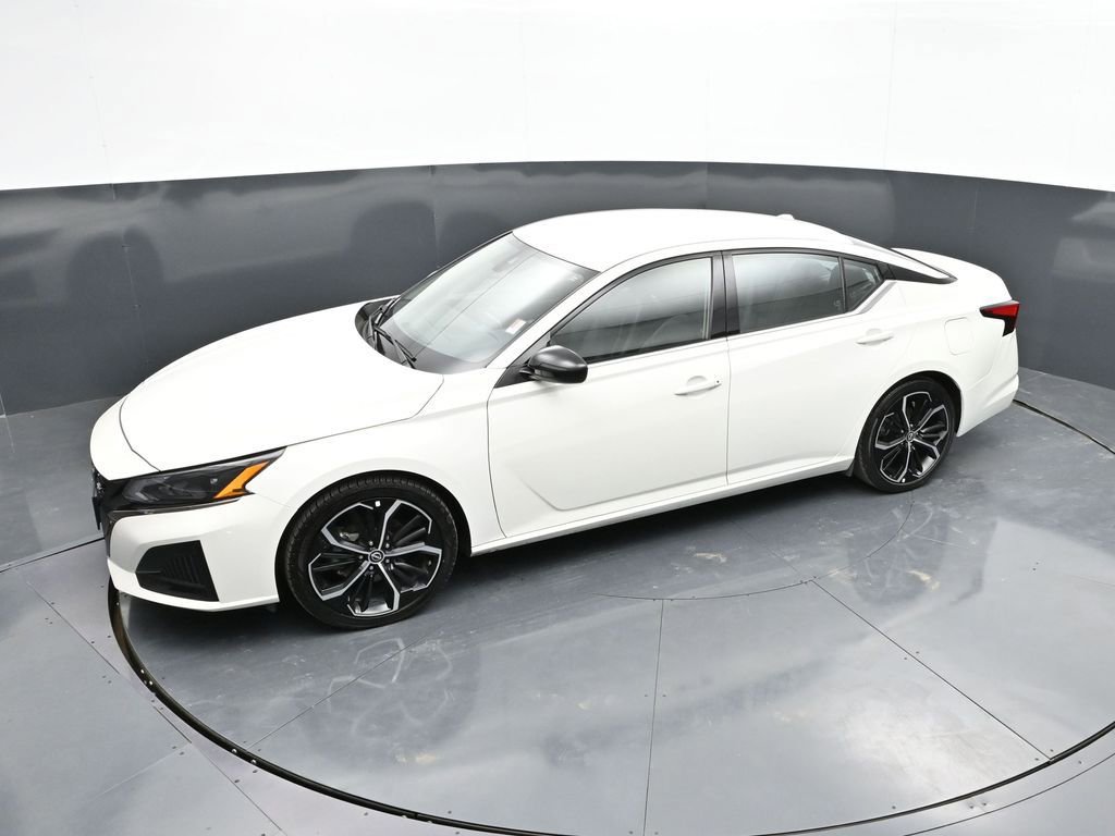 Used 2024 Nissan Altima 2.5 SR image 34