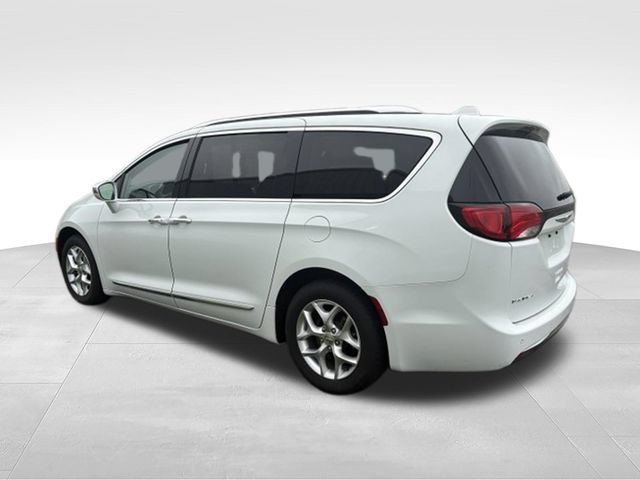Used 2020 Chrysler Pacifica Limited FWD image 2