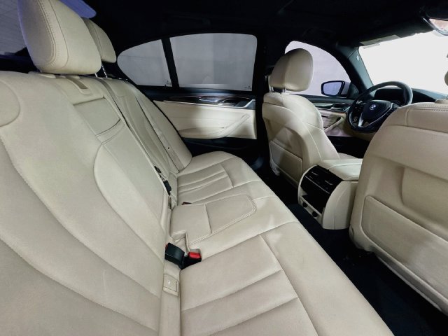 Used 2019 BMW 530i RWD image 24