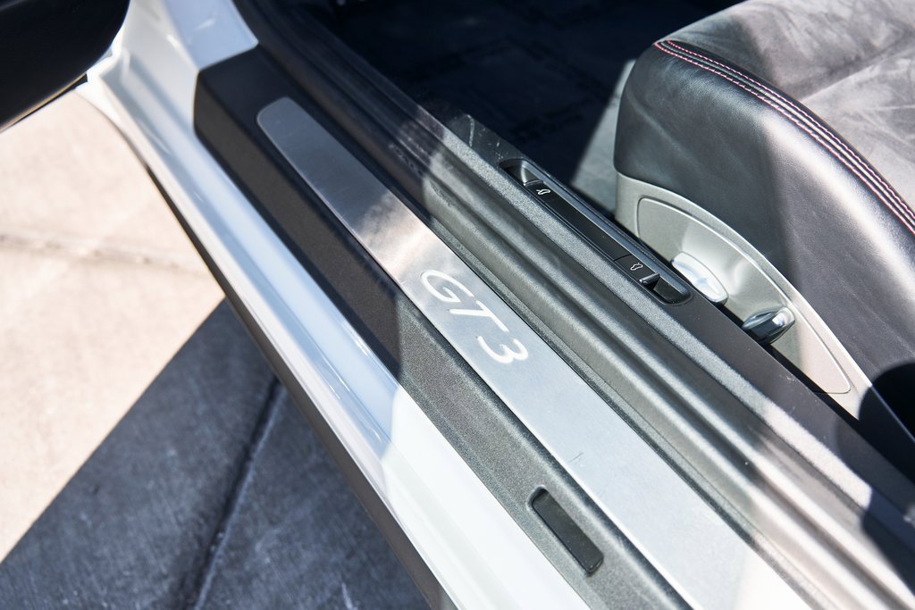Used 2014 Porsche 911 GT3 image 28