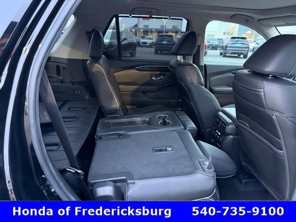 Used 2025 Honda Pilot Elite image 43