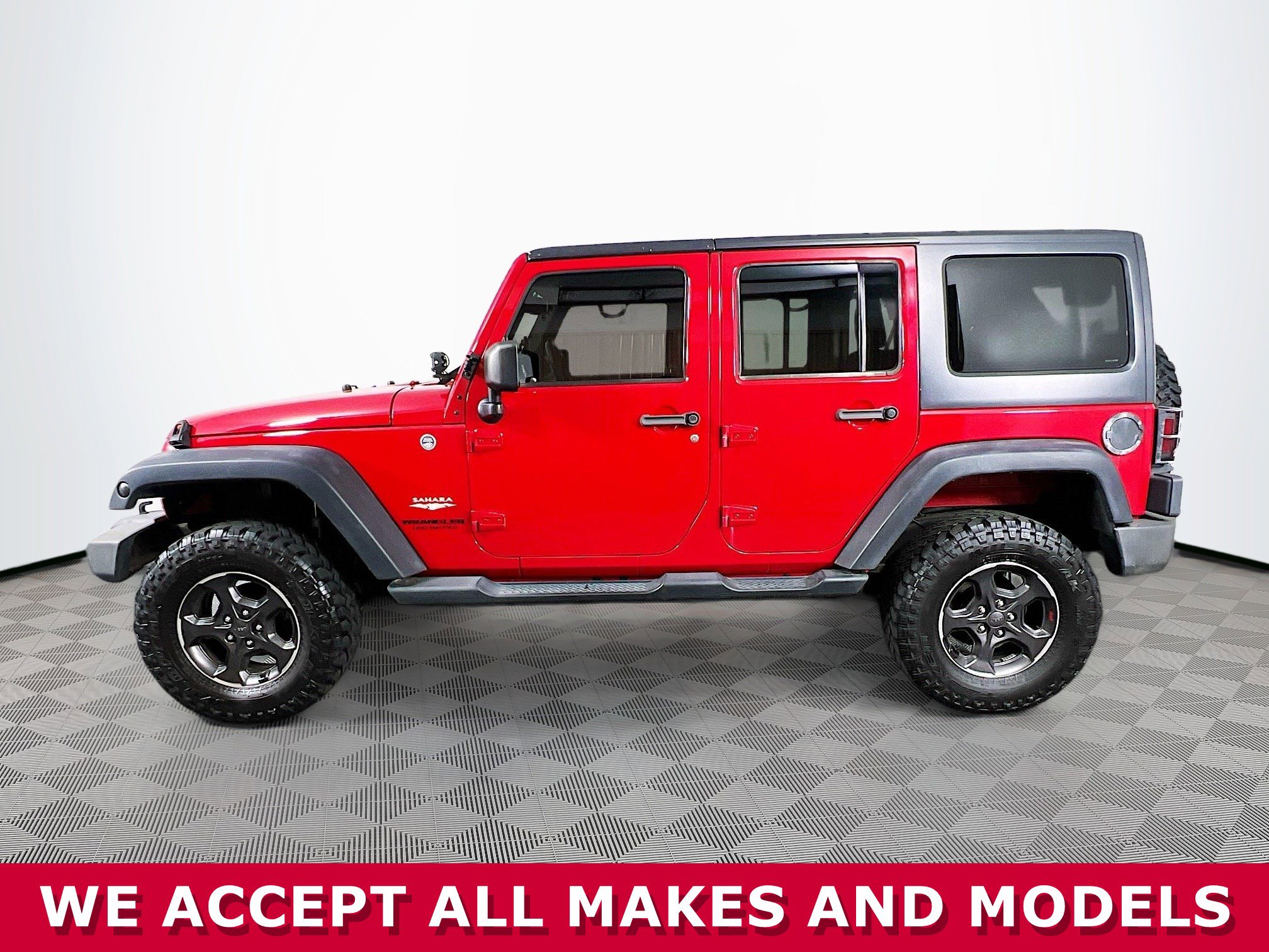 Used 2013 Jeep Wrangler Unlimited Sahara w/ Connectivity Group image 25