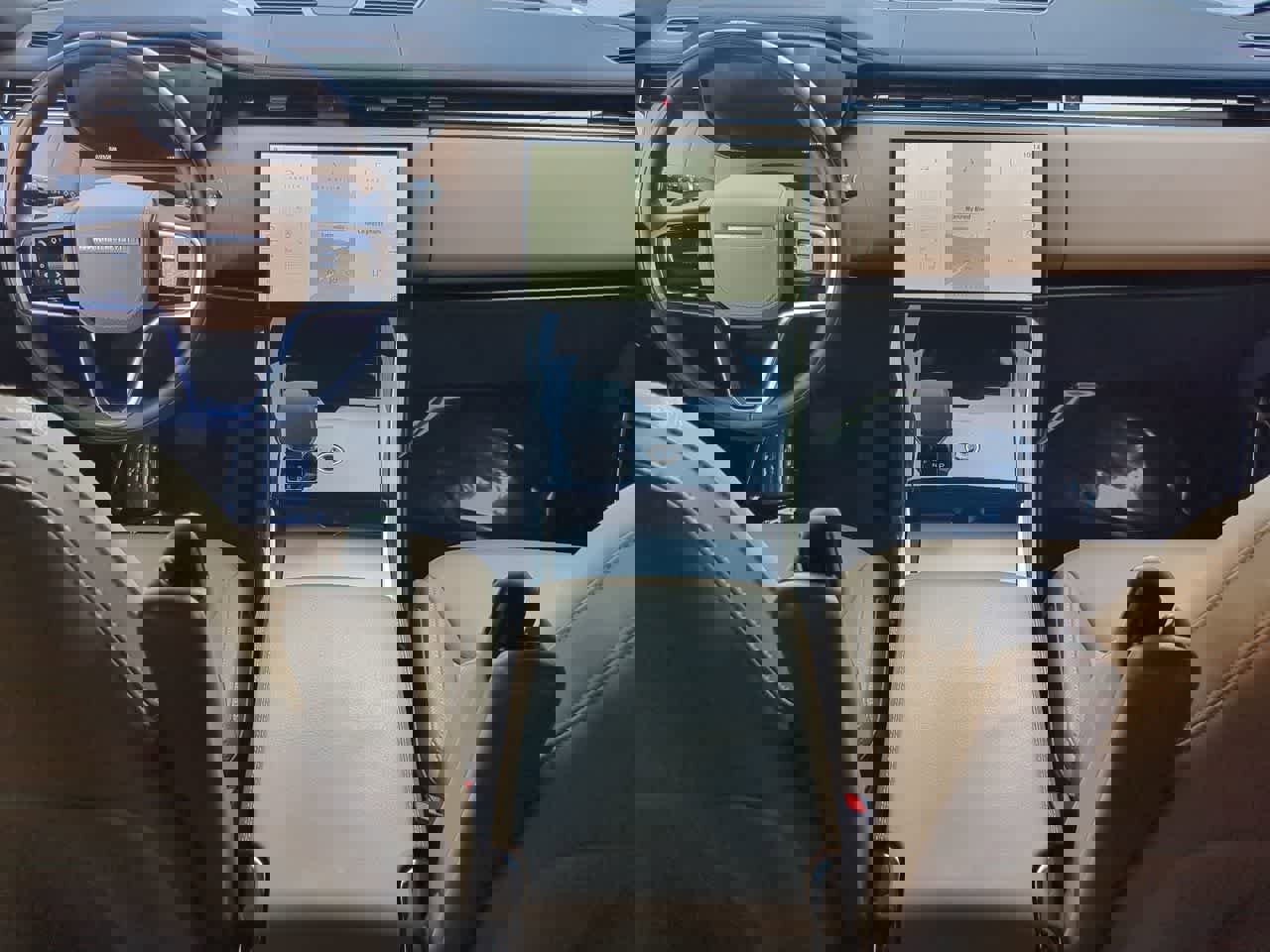 Used 2025 Land Rover Range Rover Sport SE image 14