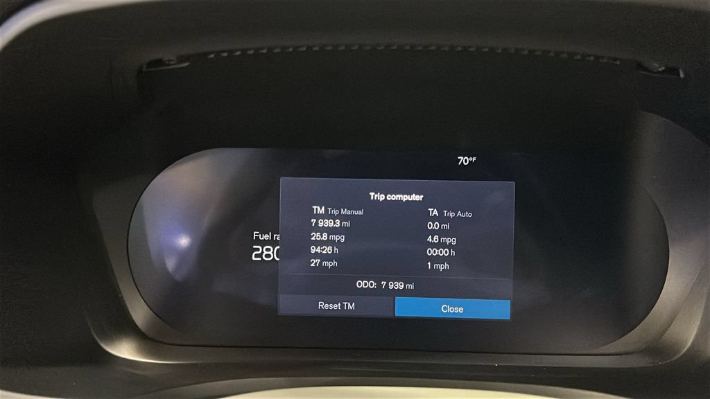 Certified 2025 Volvo V60 B5 Cross Country Plus AWD/4WD image 15