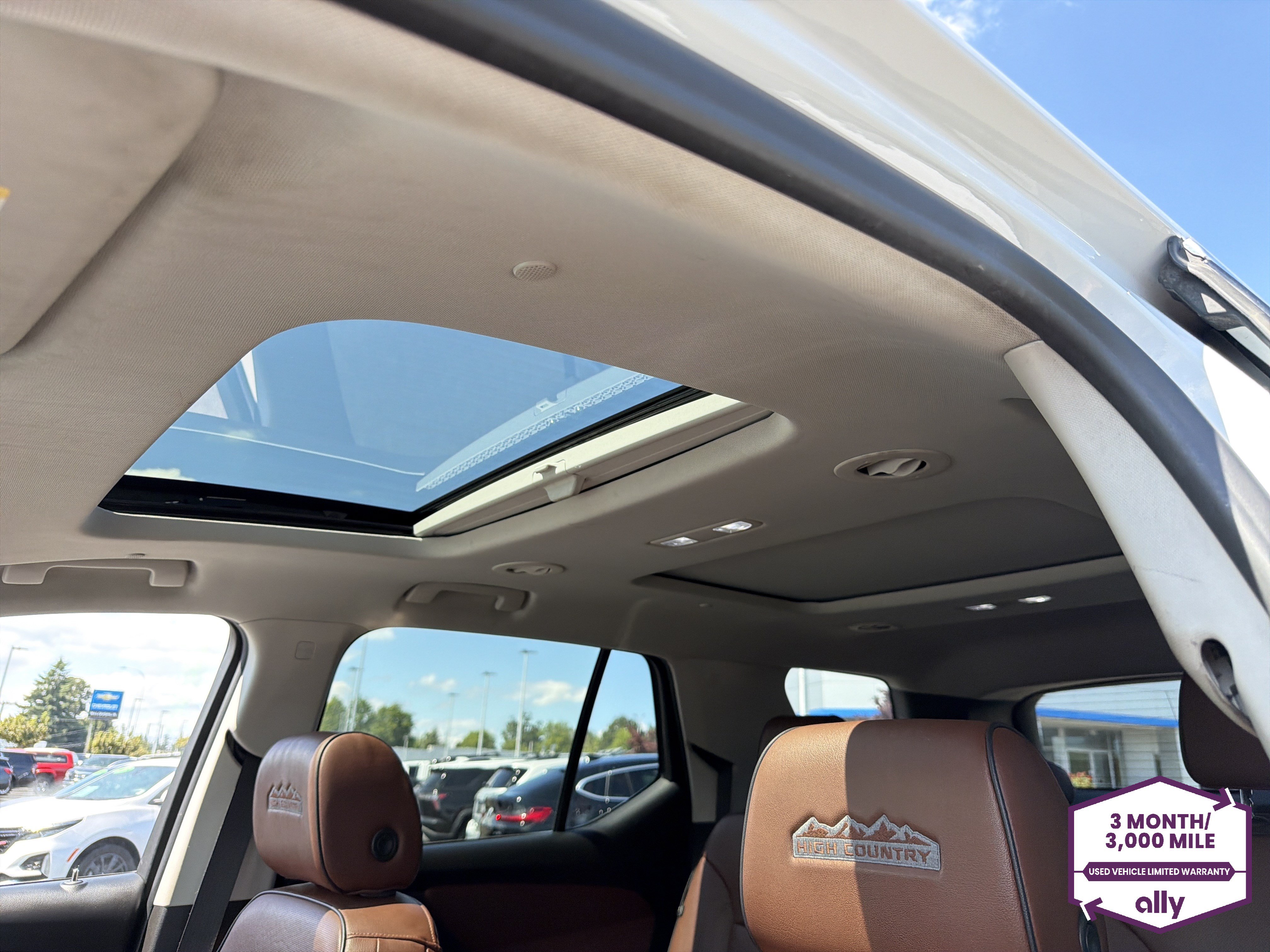 Used 2021 Chevrolet Traverse High Country AWD/4WD image 16