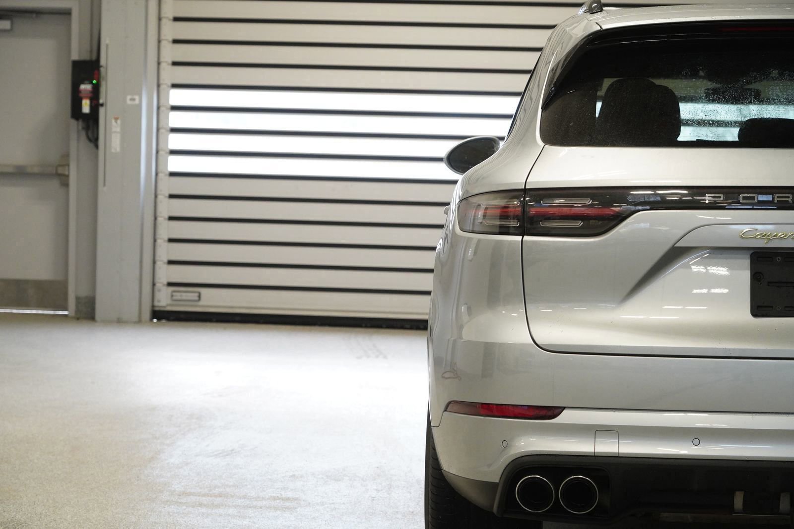 Used 2022 Porsche Cayenne Turbo S image 10