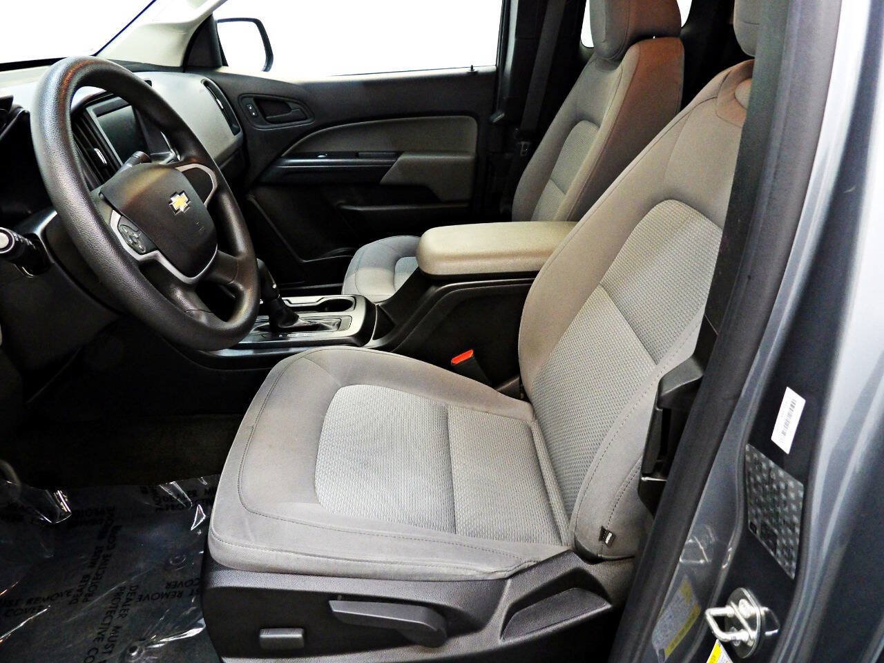 Used 2018 Chevrolet Colorado W/T w/ WT Convenience Package RWD image 8