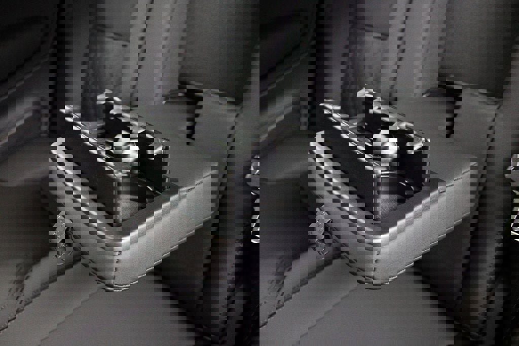 New 2025 Volvo XC90 T8 Core w/ Protection Package image 32