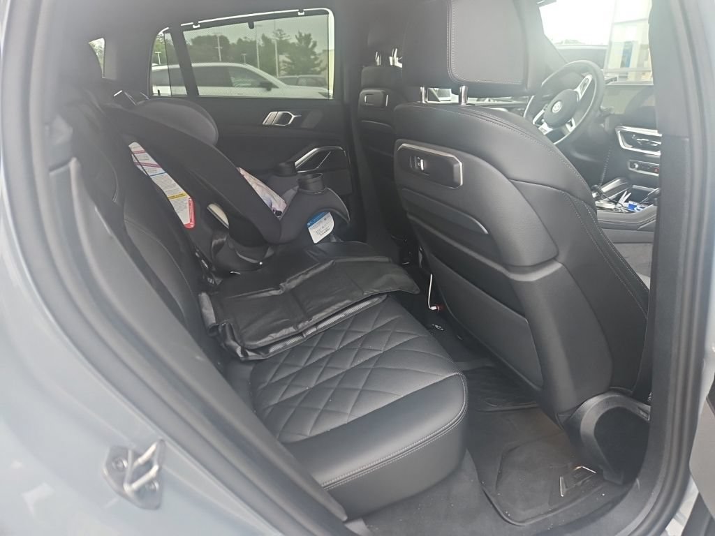 Used 2026 BMW X6 M60i AWD/4WD image 12