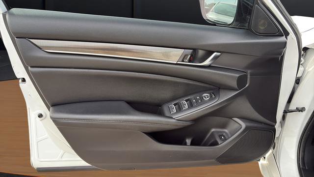 Used 2022 Honda Accord Sport Special Edition image 16
