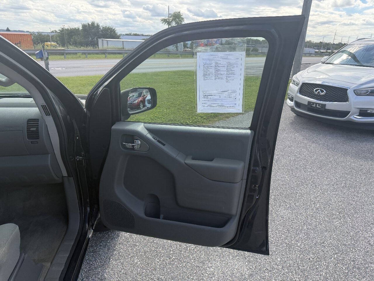 Used 2018 Nissan Frontier SV AWD/4WD image 26