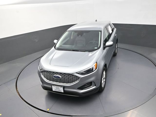 Used 2024 Ford Edge SEL image 13