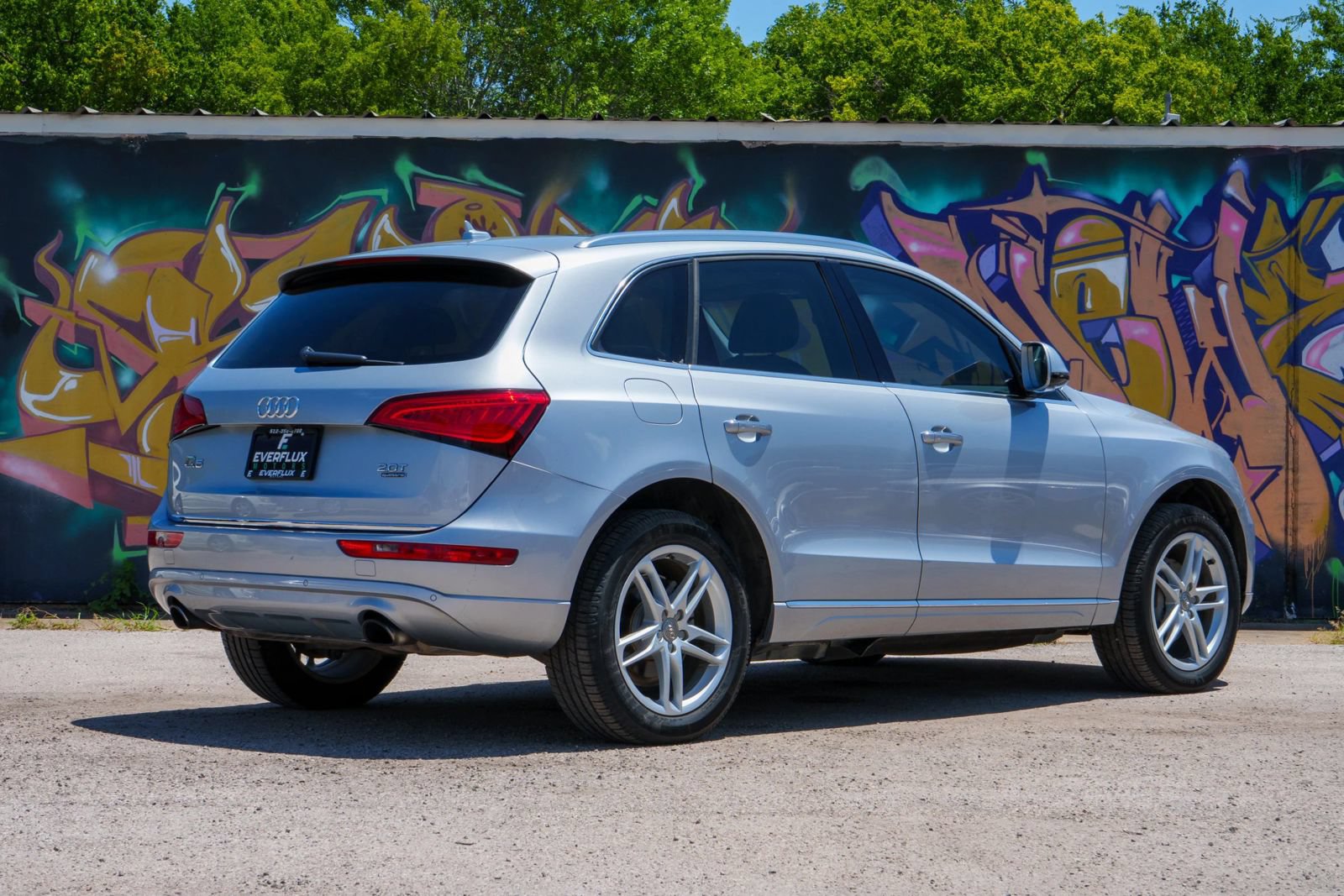 Used 2017 Audi Q5 2.0T Premium Plus w/ Technology Package AWD/4WD image 12