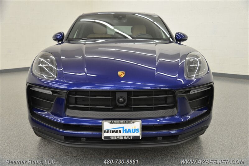 Used 2023 Porsche Macan AWD/4WD image 5