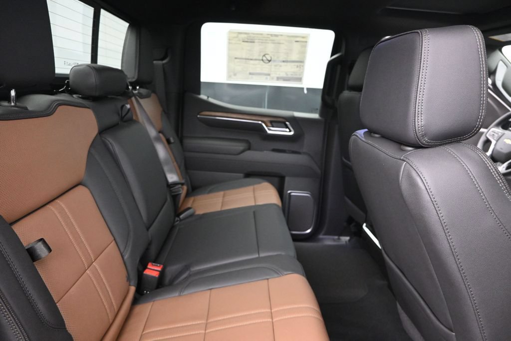 New 2026 Chevrolet Silverado 1500 High Country w/ Technology Package AWD/4WD image 12