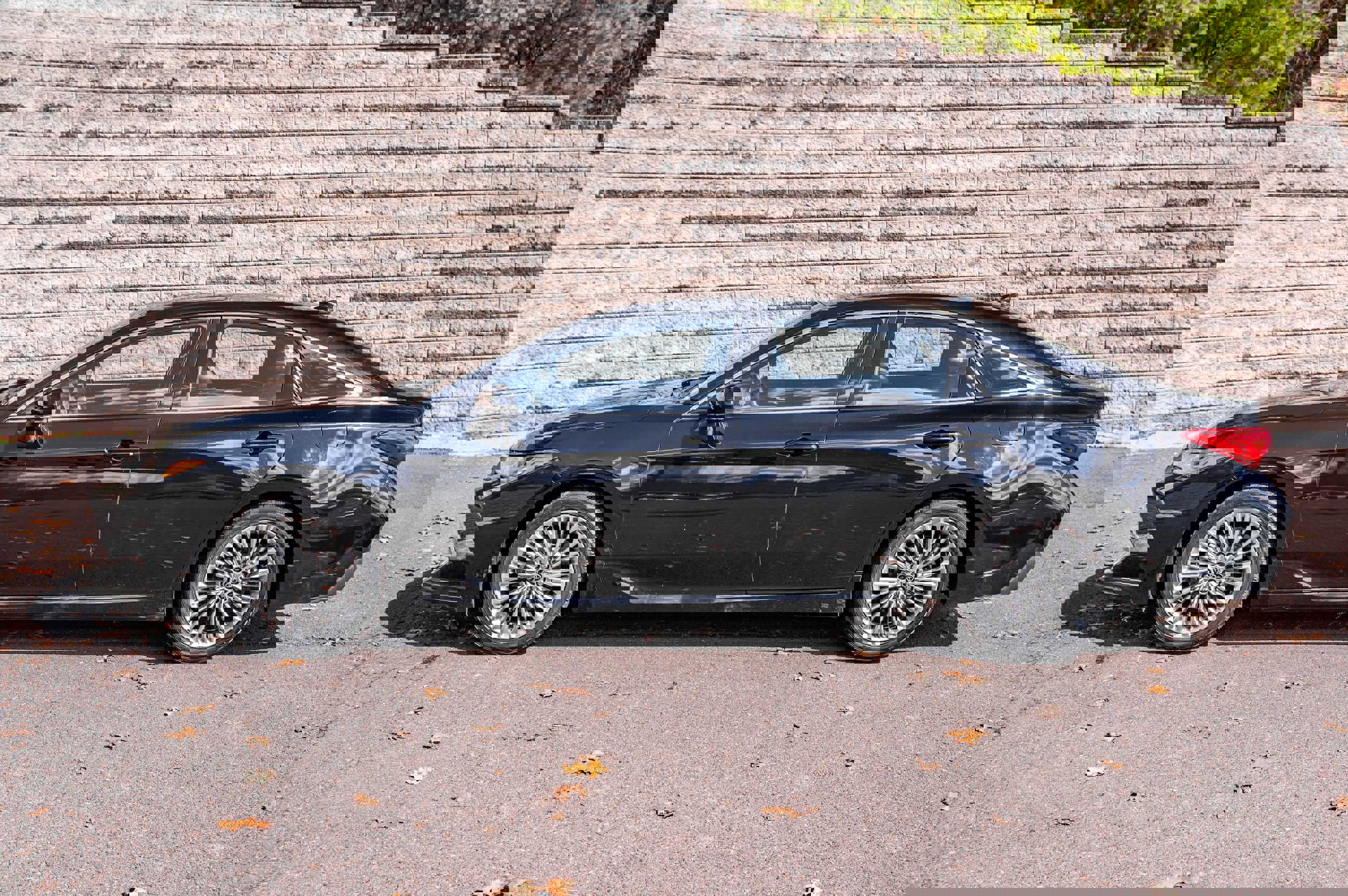 Certified 2022 Toyota Avalon Limited w/ Advanced Safety Package image 10