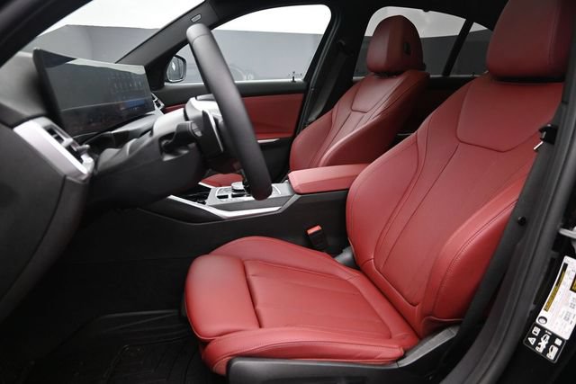 Used 2025 BMW 330i xDrive Sedan w/ Premium Package AWD/4WD image 10