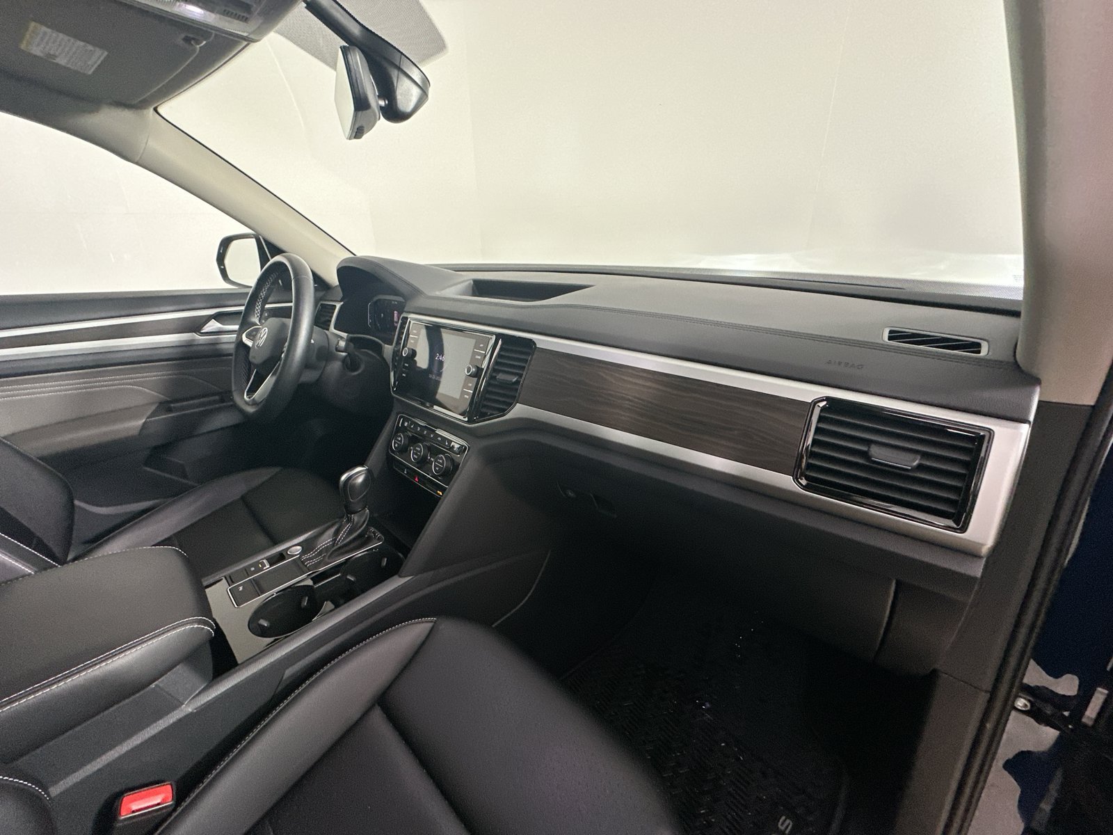 Used 2022 Volkswagen Atlas SE FWD image 46