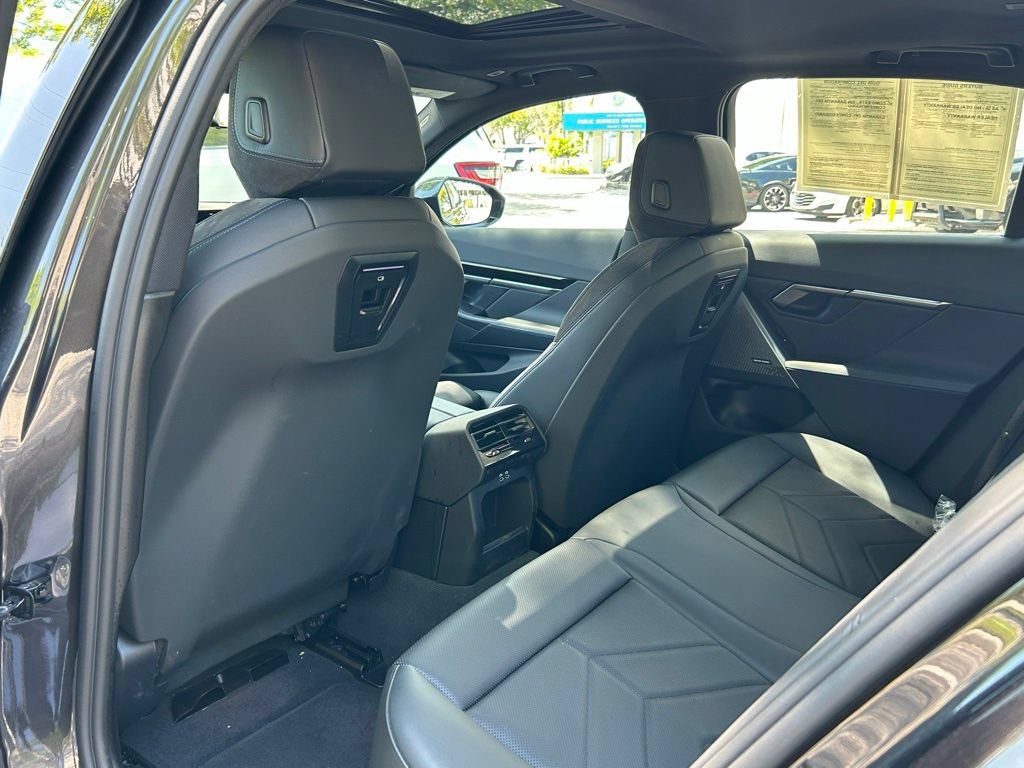 Used 2025 BMW 530i RWD image 53