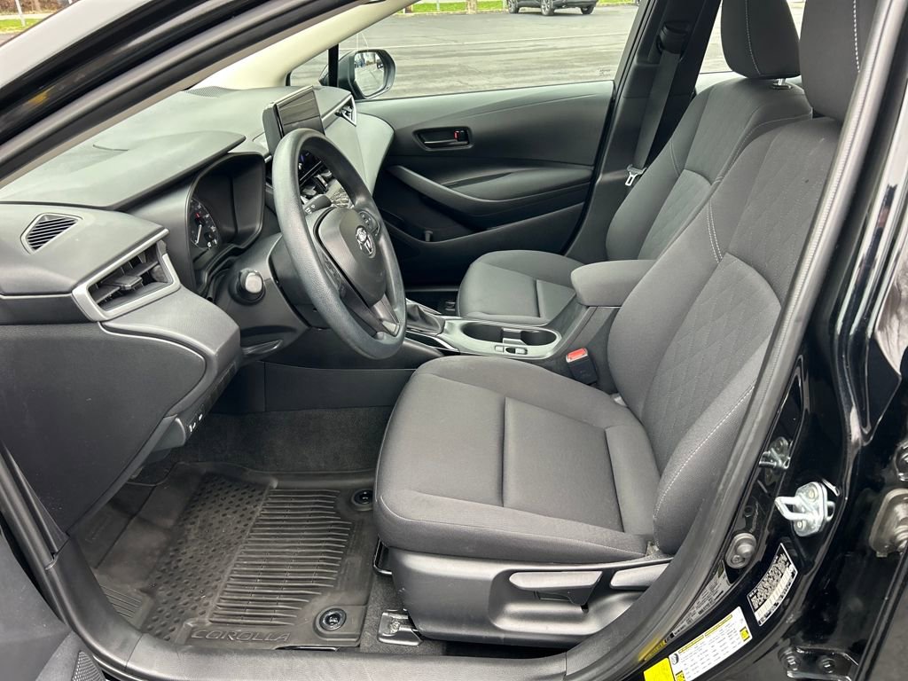 Used 2024 Toyota Corolla LE image 17