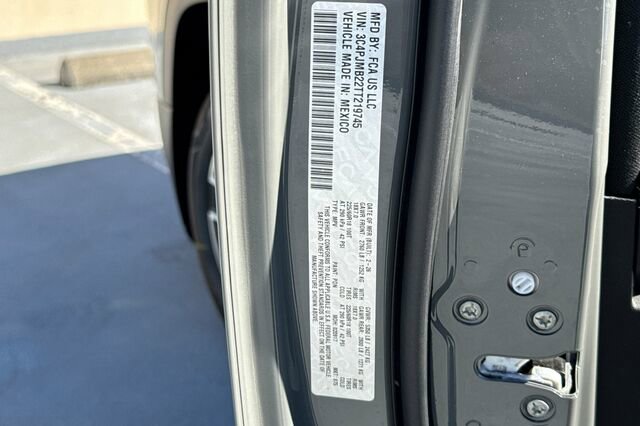 New 2026 Jeep Cherokee Laredo image 24