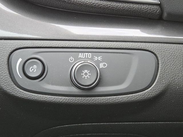 Used 2021 Buick Encore Preferred w/ Safety Package image 8