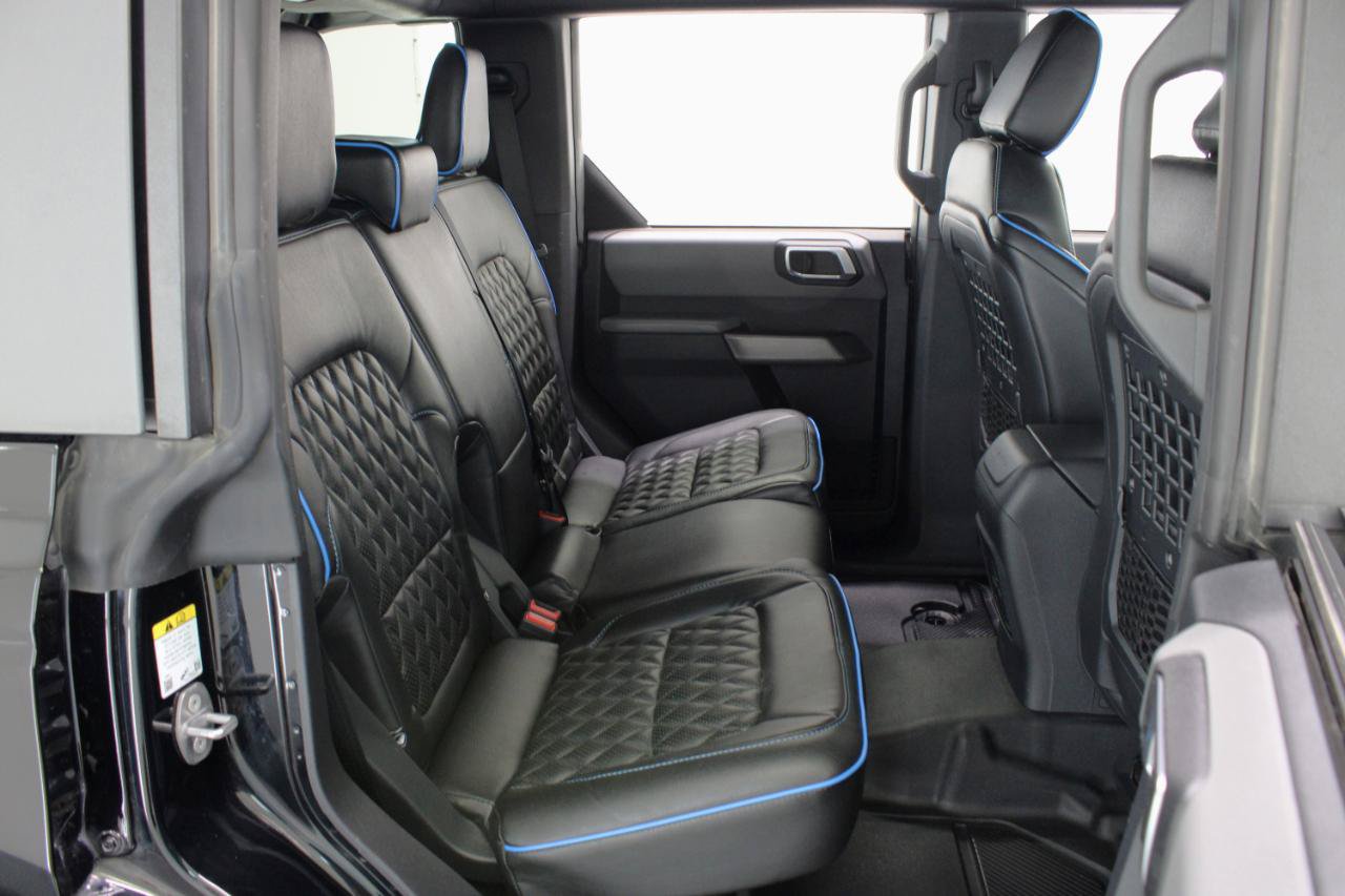 Used 2022 Ford Bronco Black Diamond w/ Sasquatch Package AWD/4WD image 42