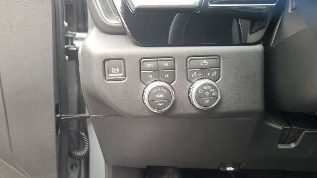New 2026 GMC Sierra 1500 Elevation w/ LPO, Elevation Black Package AWD/4WD image 11