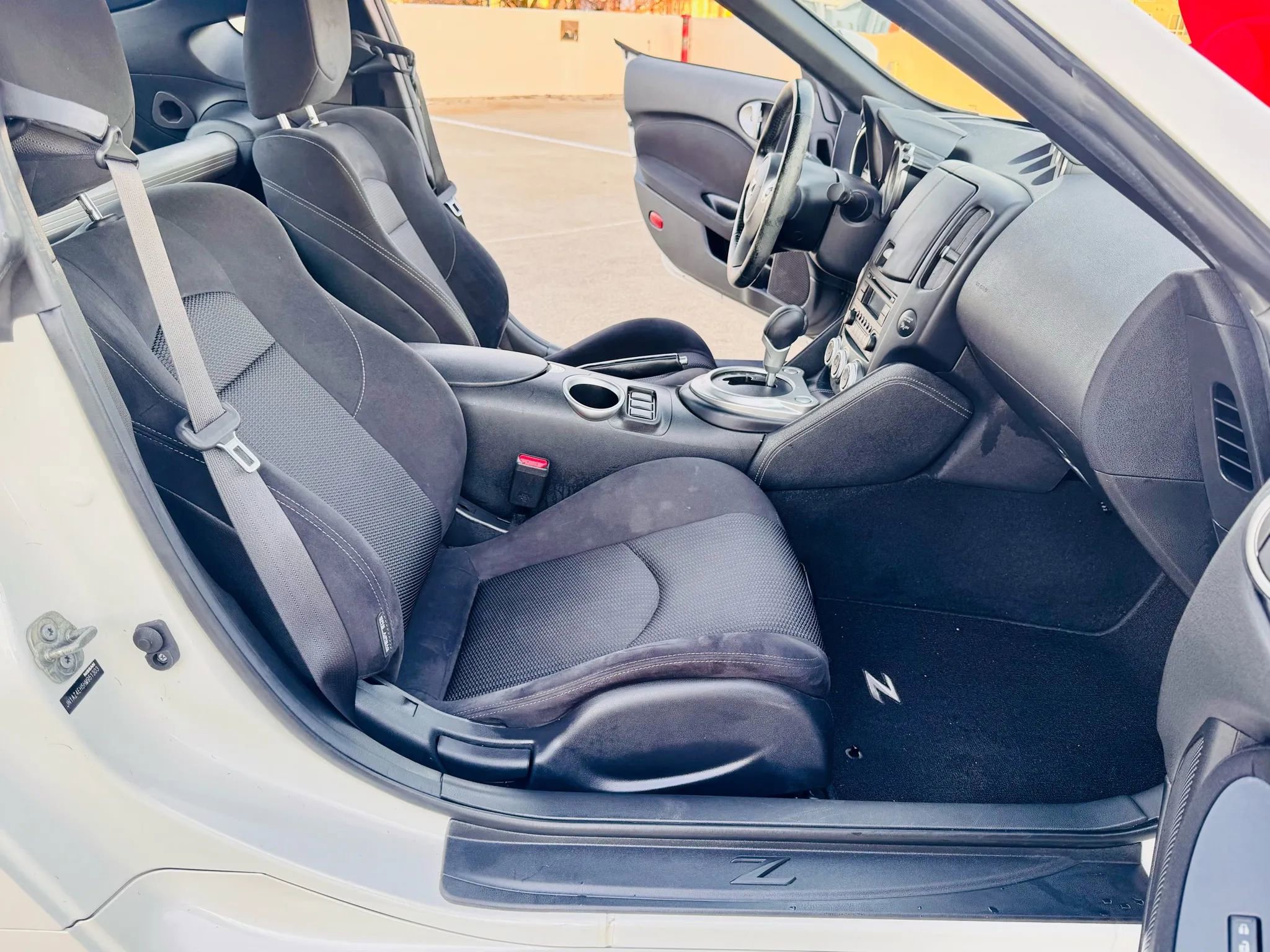 Used 2017 Nissan 370Z Touring image 15