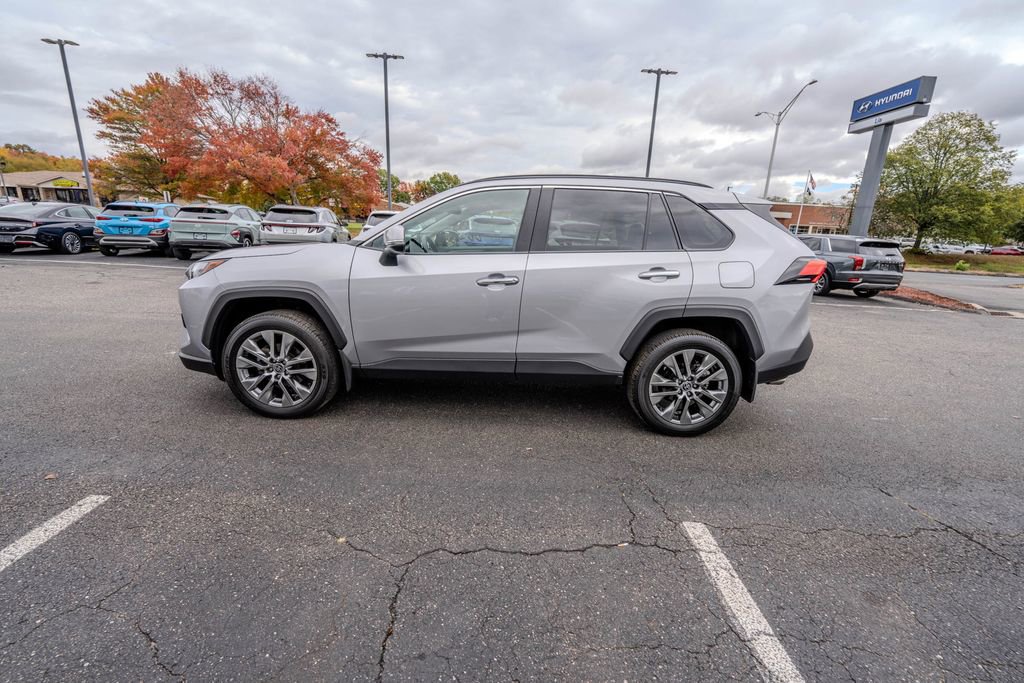 Used 2023 Toyota RAV4 Limited image 4