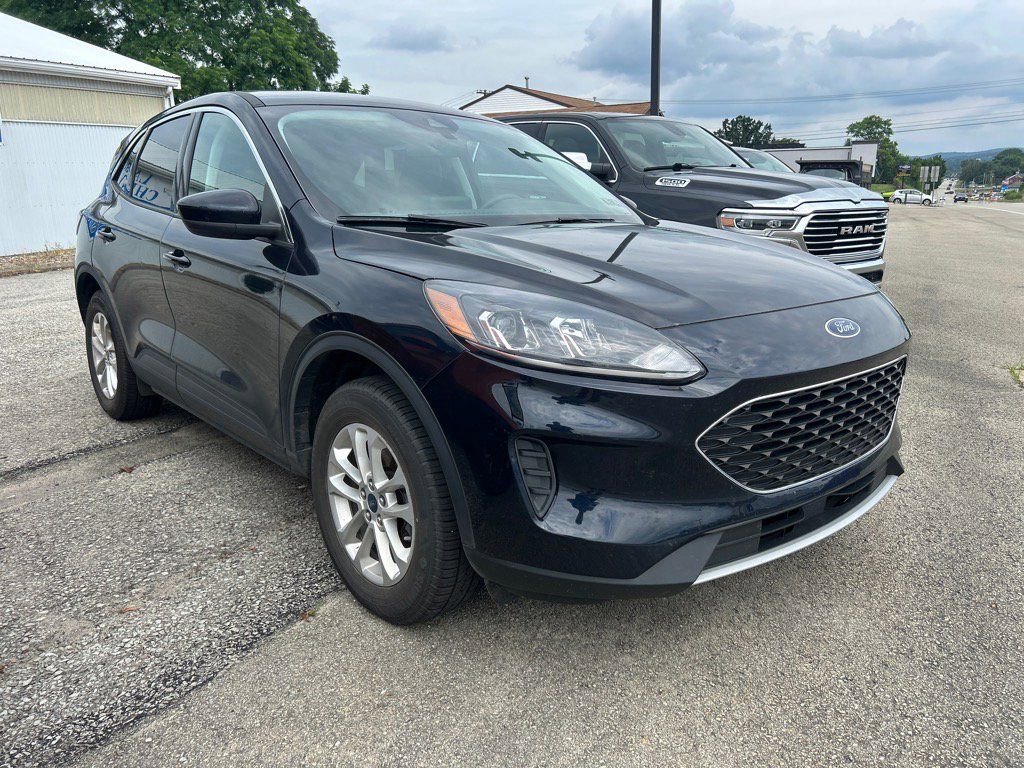 Used 2021 Ford Escape SE image 3