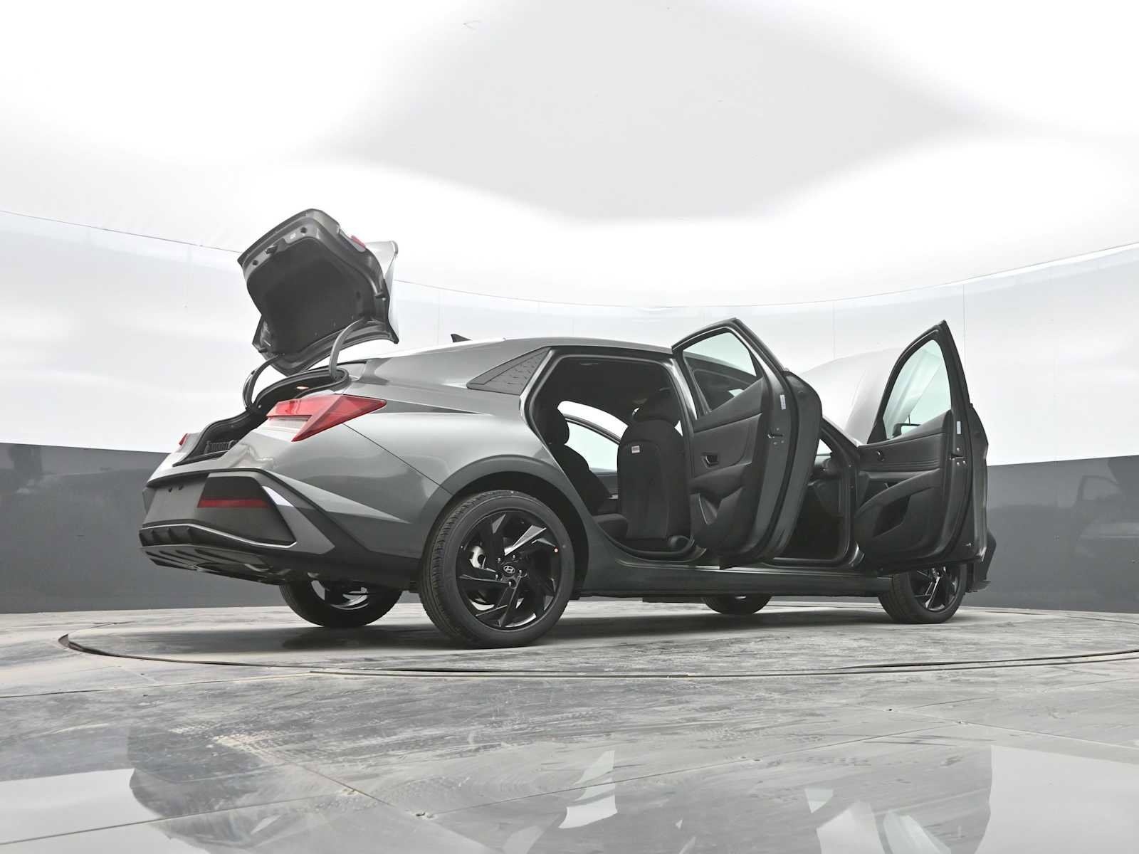 New 2026 Hyundai Elantra Sport w/ Cargo Package image 32