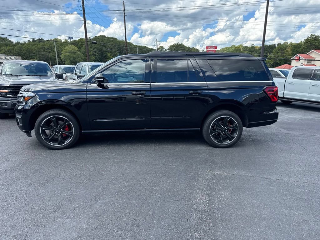 Used 2024 Ford Expedition Max Limited AWD/4WD image 6