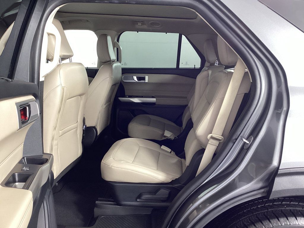 Used 2023 Ford Explorer Limited w/ Equipment Group 301A AWD/4WD image 15
