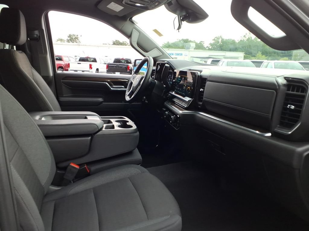 Certified 2024 Chevrolet Silverado 1500 RST AWD/4WD image 17