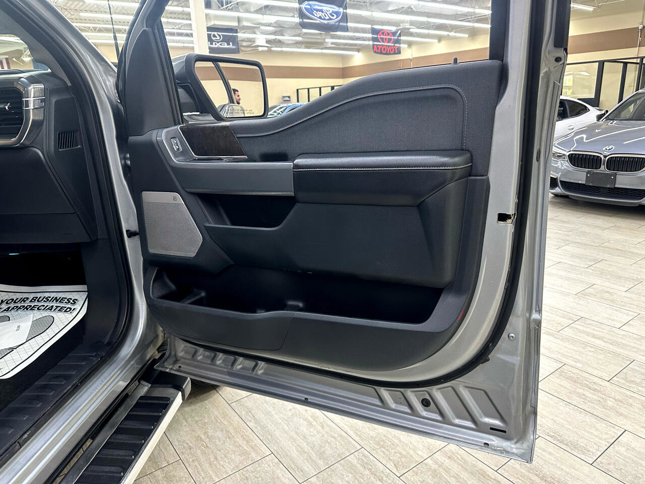 Used 2022 Ford F150 Lariat image 44