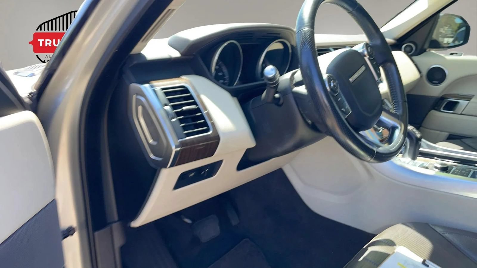 Used 2014 Land Rover Range Rover Sport HSE AWD/4WD image 43